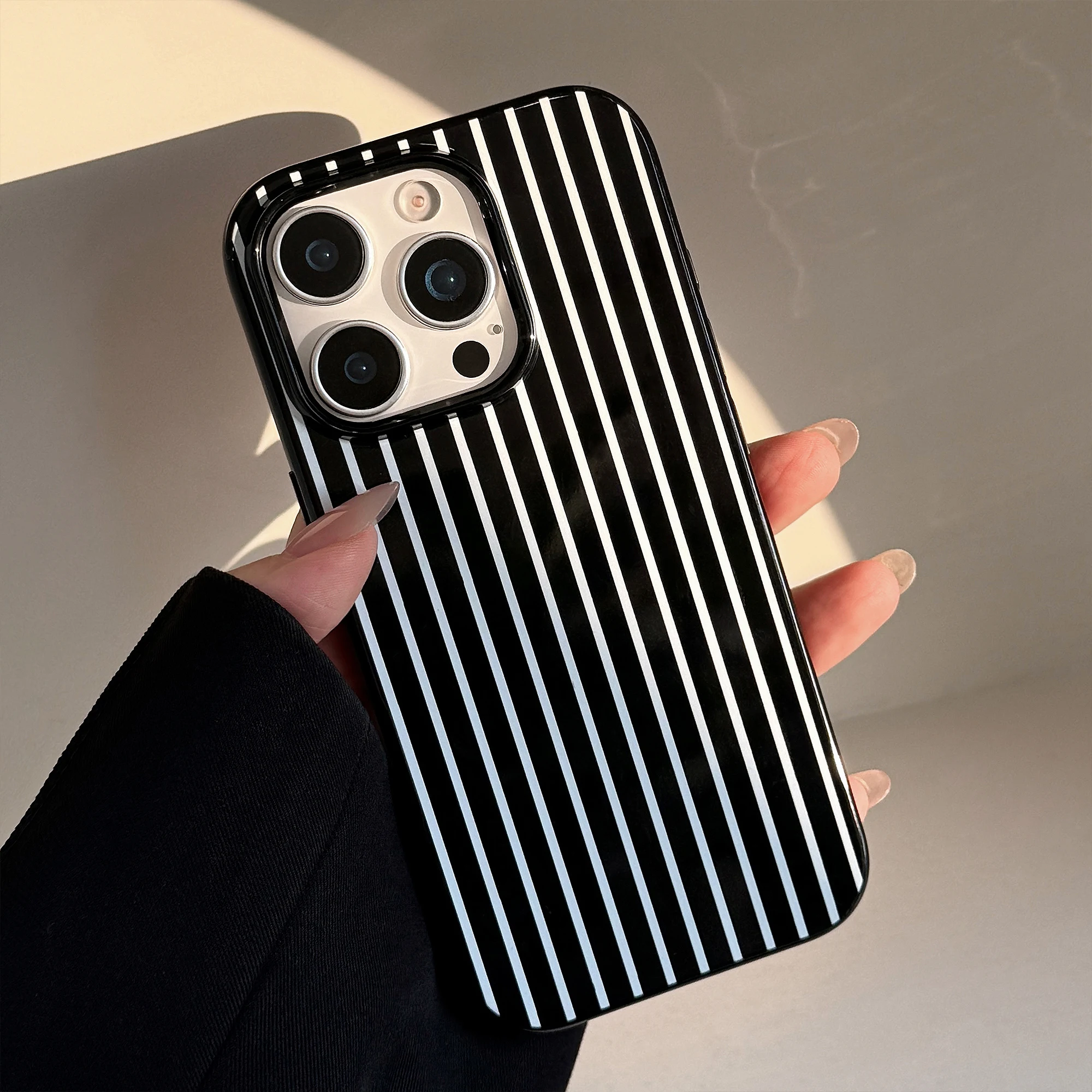 Phone Cases Y2K - Retro Black White Lines With Zebra