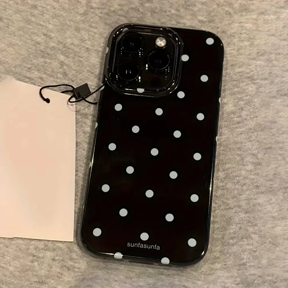 Minimalist Black and White Pol - Phone Cases Y2K recensie en prijs